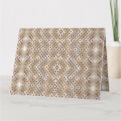 Ein brauner Teppich mit symmetrischem Design Karte (Rückseite)