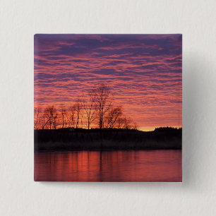 Ein brillanter Sonnenuntergang reflektiert den Cal Button
