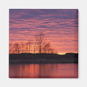 Ein brillanter Sonnenuntergang reflektiert den Cal Magnet