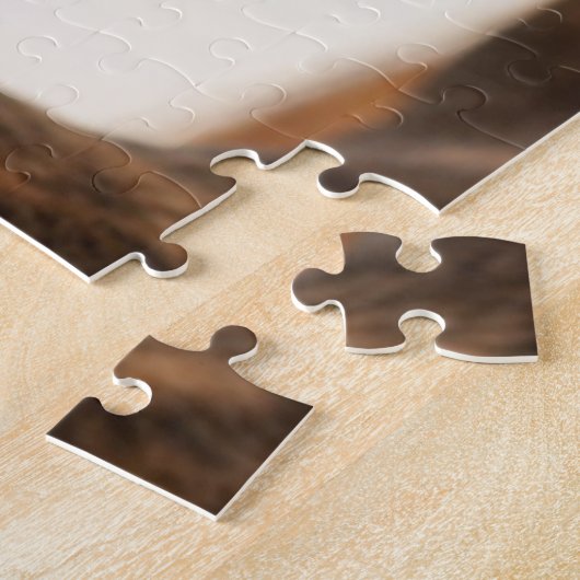 Ein Brindle Boxerwelpe, der oben neugierig schaut Puzzle (Seite)