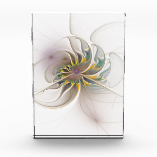 Ein buntes Fraktal-Ornament. Abstrakte Blume Fotoblock