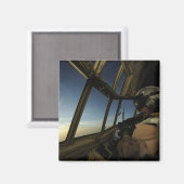 Ein C-130 Hercules Pilot scannt den Horizont Magnet (Vorderseite/Rückseite)