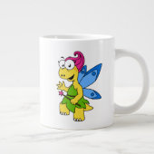 Ein Cartoon Fairysaur Dinosaurier. Jumbo-Tasse (Rechts)