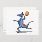 Ein Cartoon Iguanodon spielt Basketball. Postkarte (Vorne/Hinten)