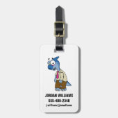 Ein Cartoon Parasaurolophus, der als Zombie verkle Gepäckanhänger (Vorderseite vertikal)