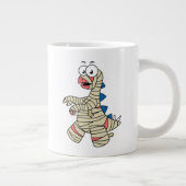 Ein Cartoon Stegosaurus verkleidete sich als Mama. Jumbo-Tasse (Rechts)