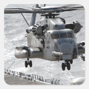 Ein CH-53E Superstallionshubschrauber Quadratischer Aufkleber