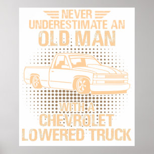 Ein Chevrolet-Lieferwagen mit abgesenktem Oldtimer Poster