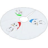 ein Chibi-Schneemann Polyester Weihnachtsbaumdecke (Schrägansicht)