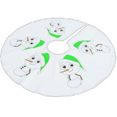 ein Chibi-Schneemann Polyester Weihnachtsbaumdecke (Schrägansicht)