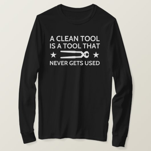 Ein Clean-Tool ist ein Tool | Funny Car Mechanic T-Shirt (Design vorne)