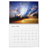 Ein Clouds-Kalender für 2025 mit Zitaten und Besch Kalender (Jan 2024)