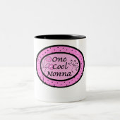 Ein cooles Nonna Zweifarbige Tasse (Mittel)