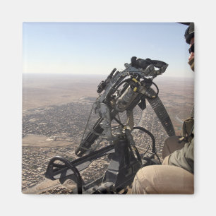 Ein Crewleiter sucht nach misstrauischer Tätigkei Magnet