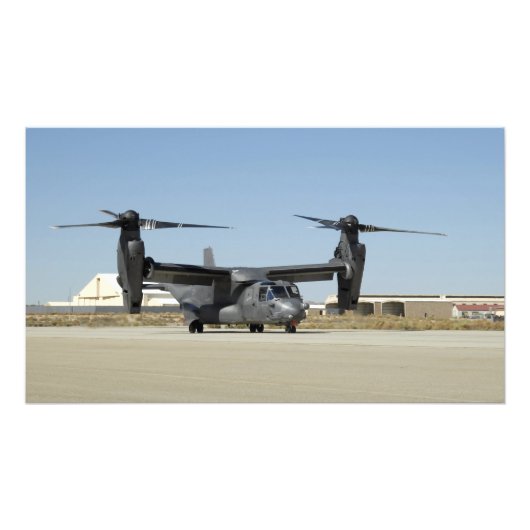 Ein CV-22 Osprey bereitet den Start vor Fotodruck (Vorne)