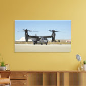 Ein CV-22 Osprey bereitet den Start vor Leinwanddruck (Insitu (Wohnzimmer))