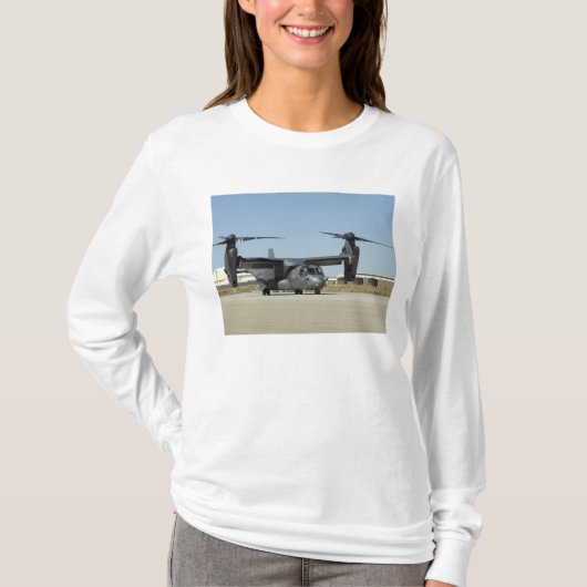 Ein CV-22 Osprey bereitet den Start vor T-Shirt (Vorderseite)
