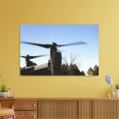 Ein CV-22 Osprey bereitet sich auf den Start vor Leinwanddruck (Insitu (Wohnzimmer))