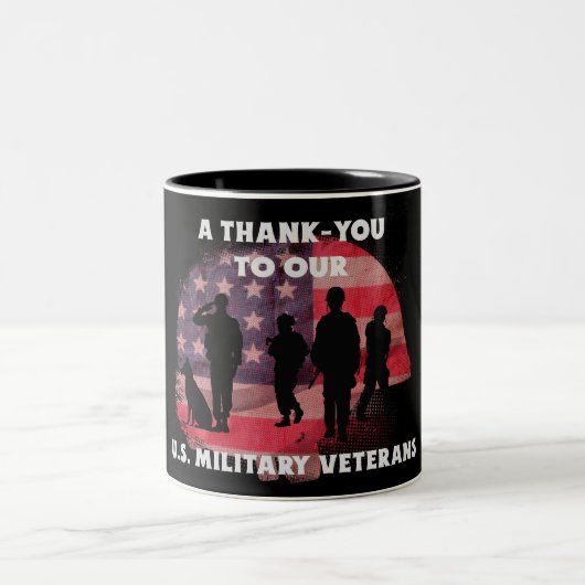 Ein Dankeschön an unseren US-Militärveteran Zweifarbige Tasse (Mittel)