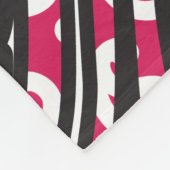 Ein dekoratives Paisley-Design mit lebhaftem Rot u Fleecedecke (Ecke)