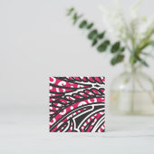 Ein dekoratives Paisley-Design mit lebhaftem Rot u Rabattkarte (Stehend Vorderseite)