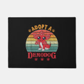 Ein Demodog-Lieblingsgeschenk für Männer adoptiert Fußmatte (Vorderseite)