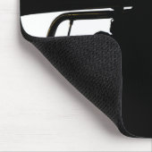 Ein Dienstmitglied spielt eine Melodie Mousepad (Ecke)