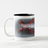 Ein DNS-Strang in einer Kapsel Zweifarbige Tasse (Links)