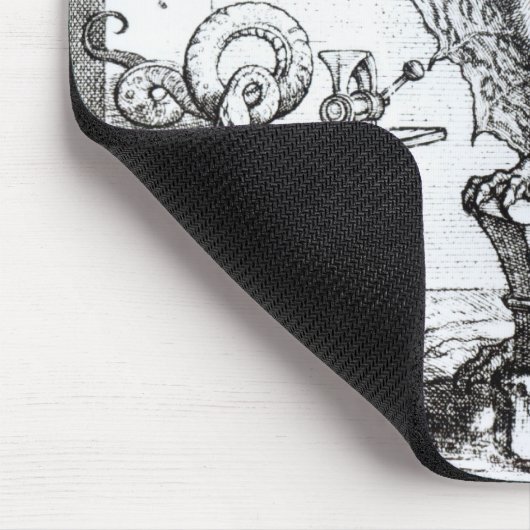 Ein Drache in einer Werkstatt Mousepad (Ecke)