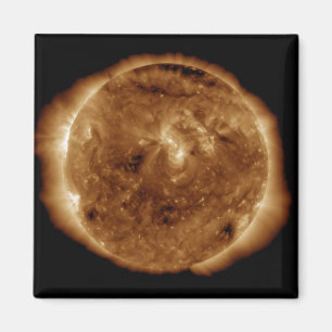 Ein dunkler Graben in der Sonne Magnet