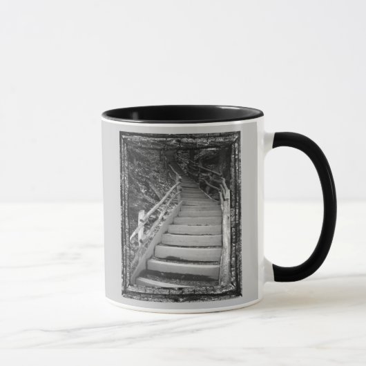 Ein dunkler Weg Tasse (Rechts)
