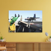 Ein EA-6B Prowler startet vom Cockpit Leinwanddruck (Insitu (Wohnzimmer))