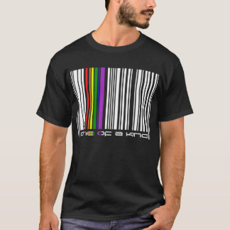 ein einer Art T-Shirt