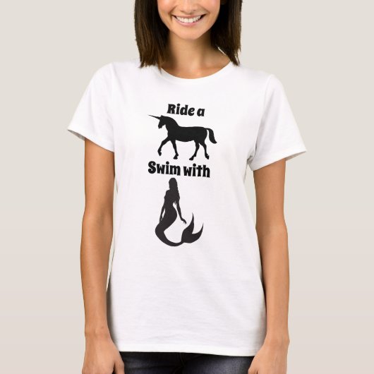 Ein Einhorn fahren - Schwimmen mit Mermaids T-Shirt (Vorderseite)