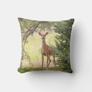 Ein einsamer Hirsch Kissen