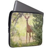 Ein einsamer Hirsch Laptopschutzhülle (Vorne Rechts)