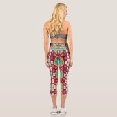 Ein einzigartiges farbiges Muster Capri Leggings (Rückseite)