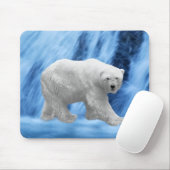 Ein Eisbär am gefrorenen Wasserfall Mousepad (Mit Mouse)