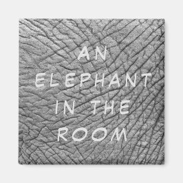 Ein Elefant in einem Foto mit weißem Text auf der  Magnet