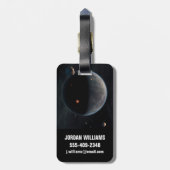 Ein erdähnlicher Planet, reich an Kohlenstoff und Gepäckanhänger (Rückseite vertikal)