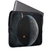 Ein erdähnlicher Planet, reich an Kohlenstoff und  Laptopschutzhülle (Vorne Rechts)