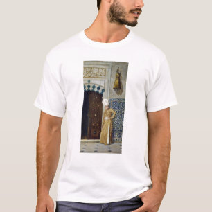 Ein Eunuch vor der Tür des Harems T-Shirt