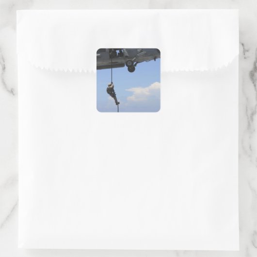 Ein explosiver Sanitäter Quadratischer Aufkleber (Tasche)