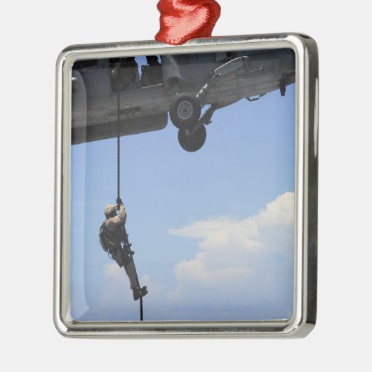 Ein explosiver Sanitäter Silbernes Ornament (Links)