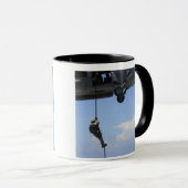 Ein explosiver Sanitäter Tasse (VorderseiteRechts)