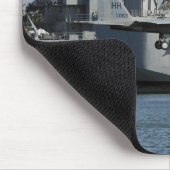 Ein F-15 Adler bekommt einen Aufzug von einem Kran Mousepad (Ecke)