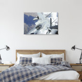 Ein F-15 Adler zieht von einem KC-135 weg Leinwanddruck (Insitu (Schlafzimmer))
