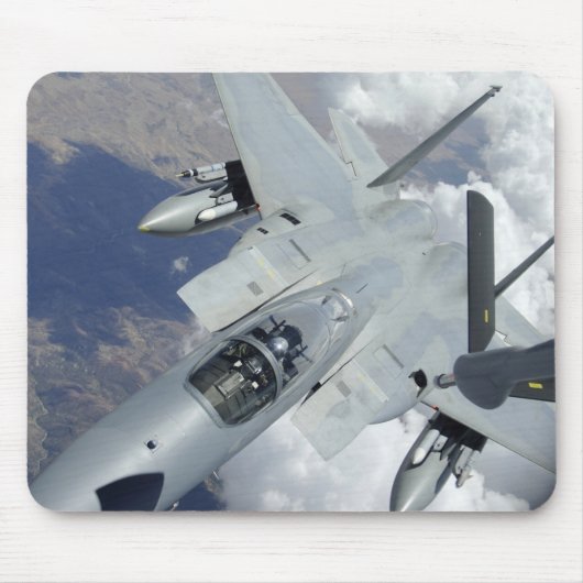 Ein F-15 Adler zieht von einem KC-135 weg Mousepad (Vorne)