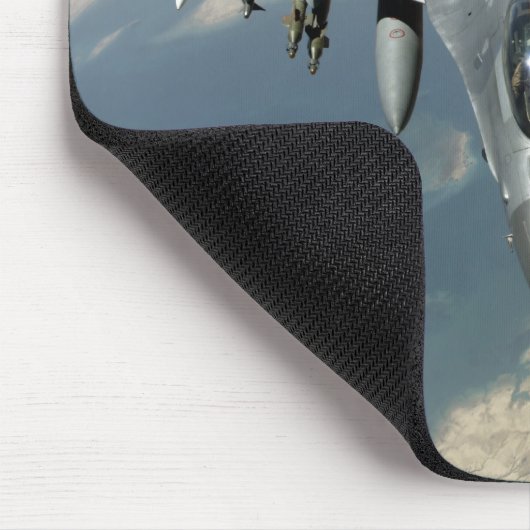 Ein F-16-Kämpffalken schürt Mousepad (Ecke)