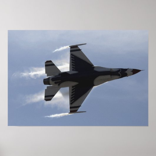 Ein F-16-Kampffalken zieht hohe Gs Poster (Vorne)
